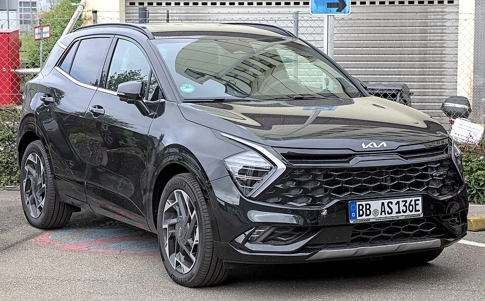 Kia Sportage: representative photo from our 2024 catalogue profile; trim, equipment and market may differ.