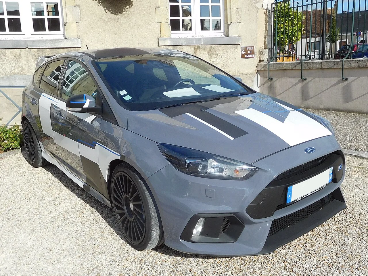 2017 Ford Focus RS (Mk3): representative catalogue photo; trim and equipment may differ.