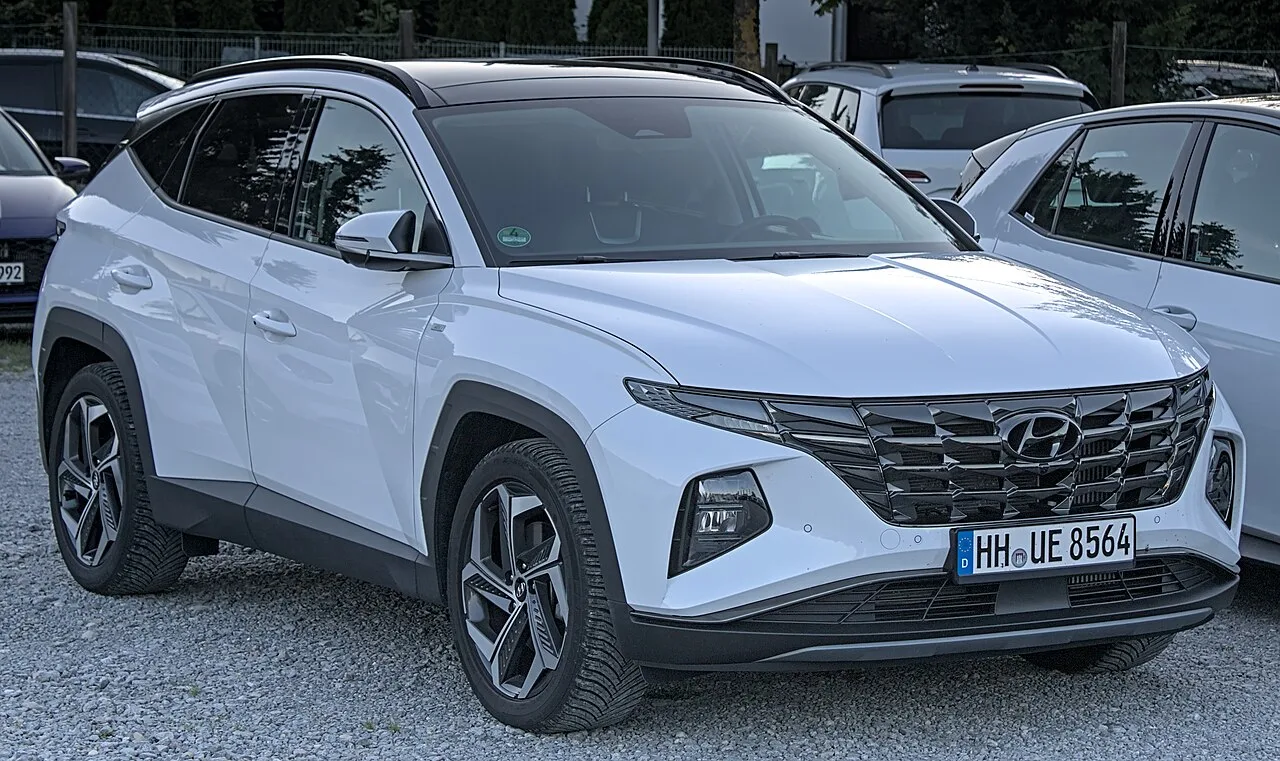 Hyundai Tucson: representative photo from our 2024 catalogue profile; trim, equipment and market may differ.