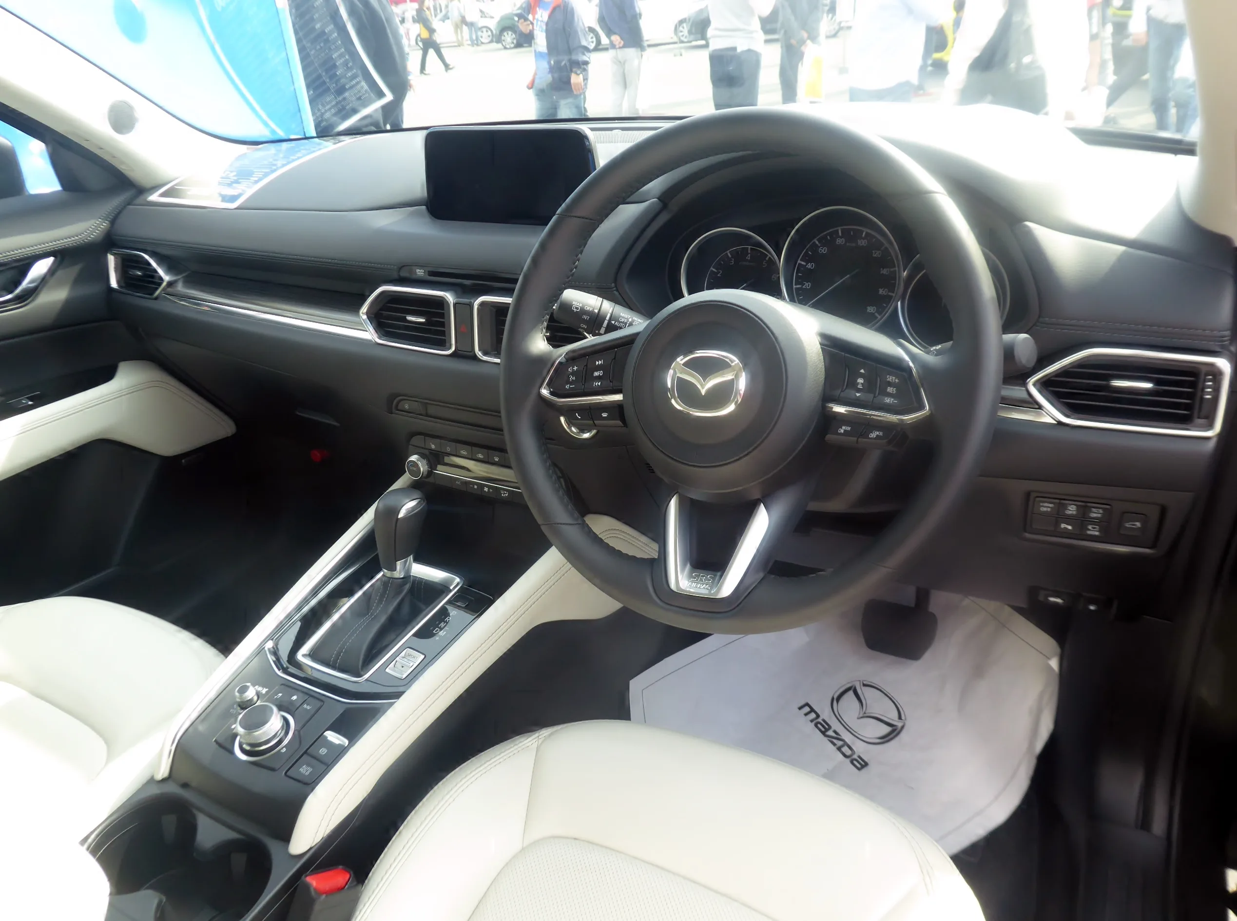 Mazda CX-5: representative photo from our 2024 catalogue profile; trim, equipment and market may differ.